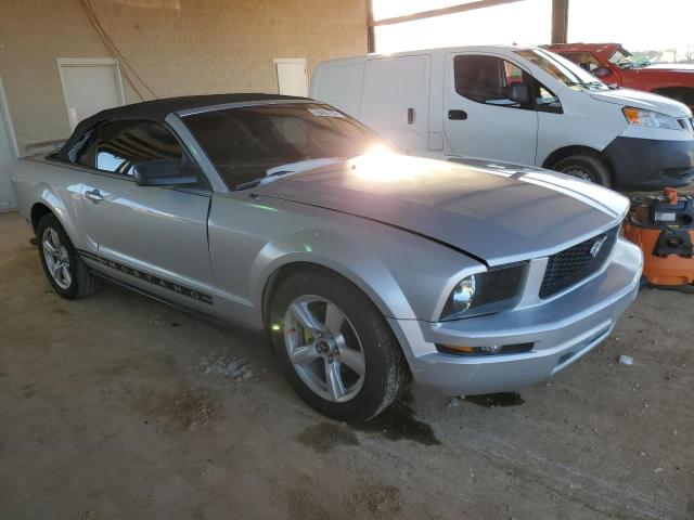 1ZVFT84N065255049 - 2006 FORD MUSTANG GRAY photo 4