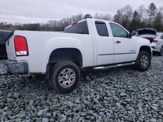 1GTEC19J18Z185066 - 2008 GMC SIERRA C1500 WHITE photo 3