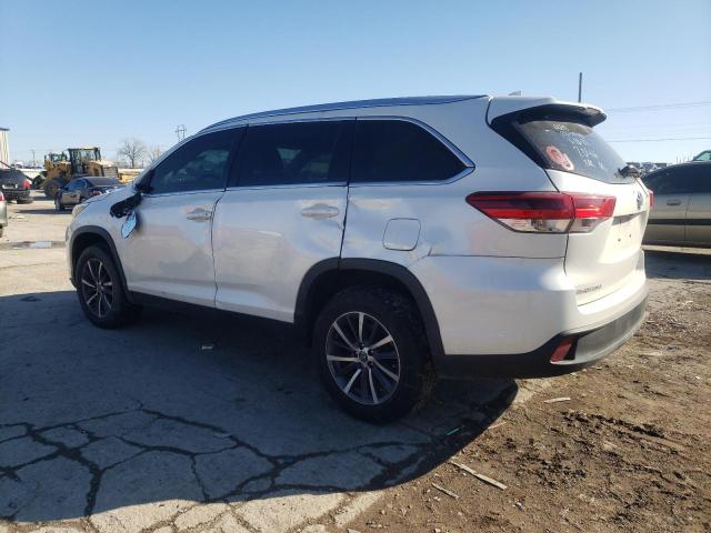 5TDKZRFH9KS552046 - 2019 TOYOTA HIGHLANDER SE WHITE photo 2