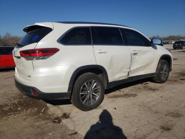 5TDKZRFH9KS552046 - 2019 TOYOTA HIGHLANDER SE WHITE photo 3