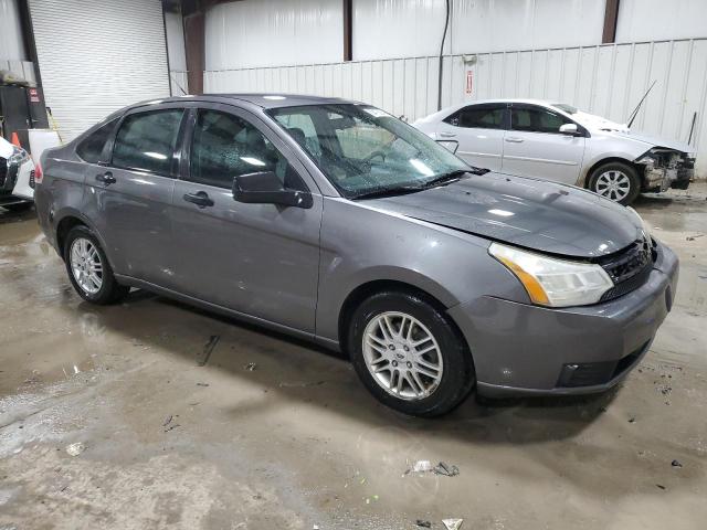 1FAHP35N09W151375 - 2009 FORD FOCUS SE GRAY photo 4