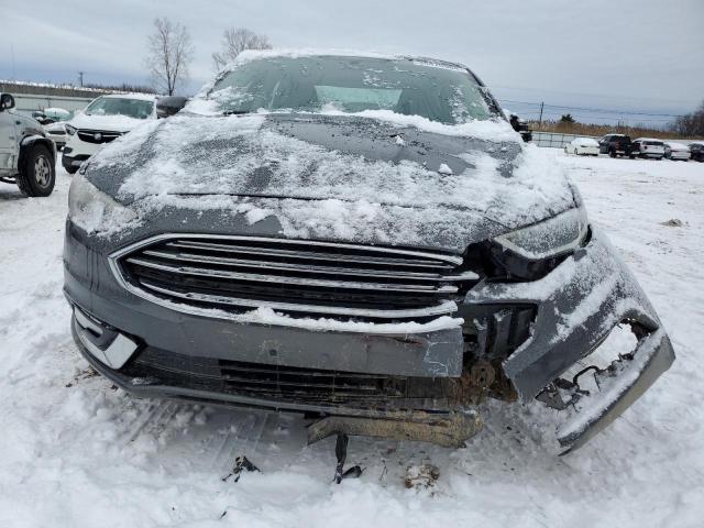 3FA6P0HD3HR240979 - 2017 FORD FUSION SE GRAY photo 5