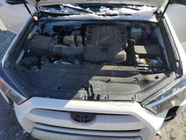 JTEBU5JR9J5484273 - 2018 TOYOTA 4RUNNER SR5/SR5 PREMIUM WHITE photo 12