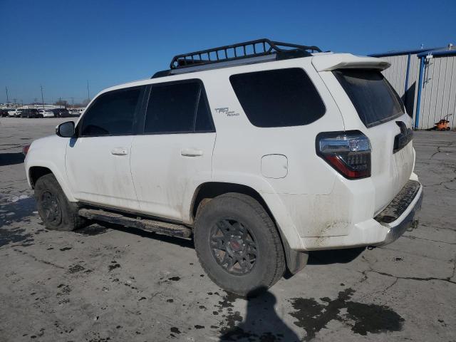 JTEBU5JR9J5484273 - 2018 TOYOTA 4RUNNER SR5/SR5 PREMIUM WHITE photo 2