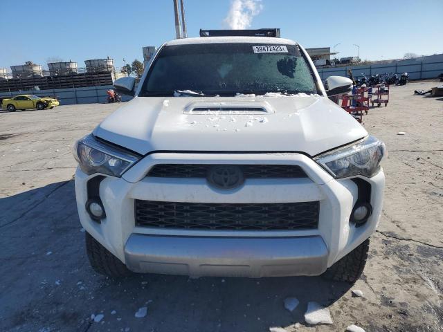 JTEBU5JR9J5484273 - 2018 TOYOTA 4RUNNER SR5/SR5 PREMIUM WHITE photo 5