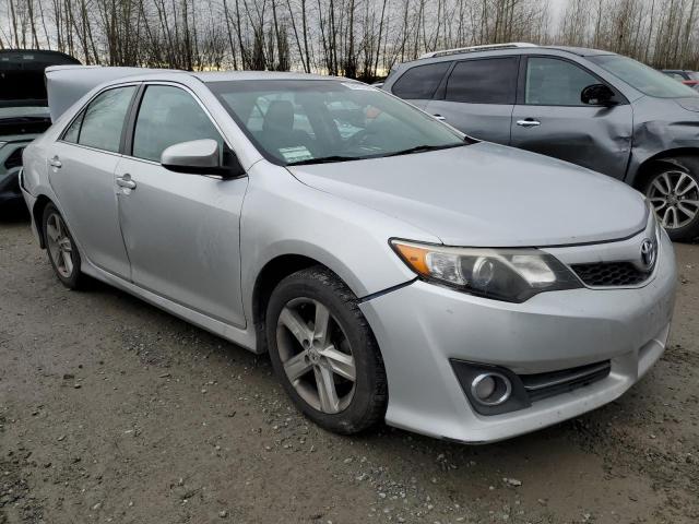 4T1BF1FK2EU451075 - 2014 TOYOTA CAMRY L SILVER photo 4