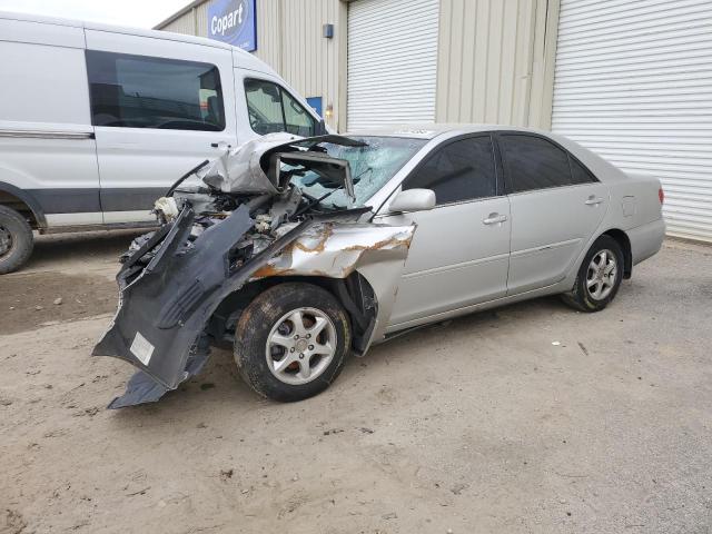 4T1BE32K45U087424 - 2005 TOYOTA CAMRY LE SILVER photo 1