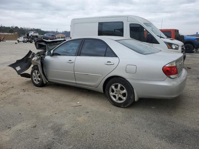 4T1BE32K45U087424 - 2005 TOYOTA CAMRY LE SILVER photo 2