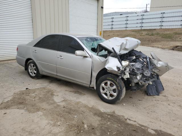 4T1BE32K45U087424 - 2005 TOYOTA CAMRY LE SILVER photo 4