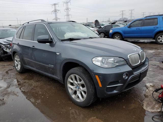 5UXZV4C55D0E01736 - 2013 BMW X5 XDRIVE35I GRAY photo 4