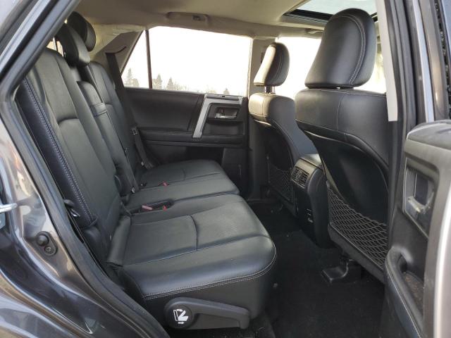 JTEBU5JR2J5600039 - 2018 TOYOTA 4RUNNER SR5/SR5 PREMIUM GRAY photo 11