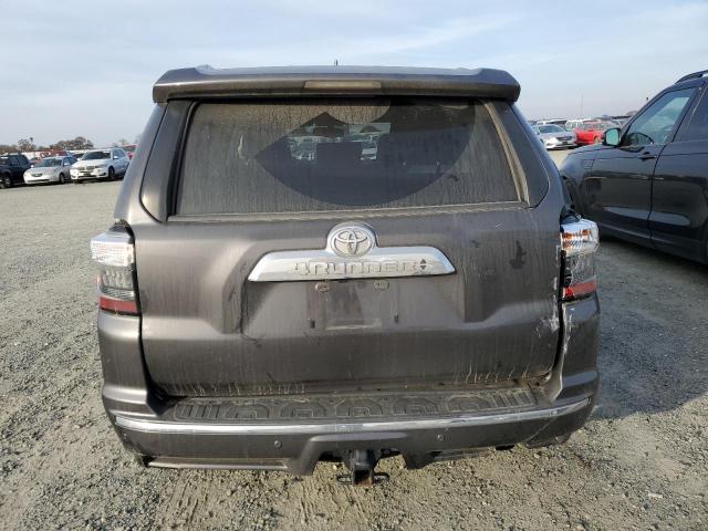 JTEBU5JR2J5600039 - 2018 TOYOTA 4RUNNER SR5/SR5 PREMIUM GRAY photo 6