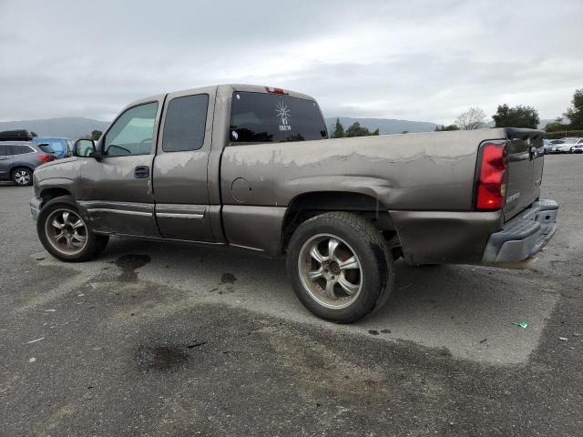 2GCEC19V051104761 - 2005 CHEVROLET SILVERADO C1500 BROWN photo 2