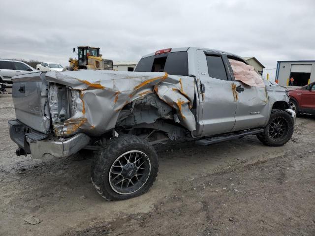 5TFRM5F12KX135144 - 2019 TOYOTA TUNDRA DOUBLE CAB SR/SR5 SILVER photo 3