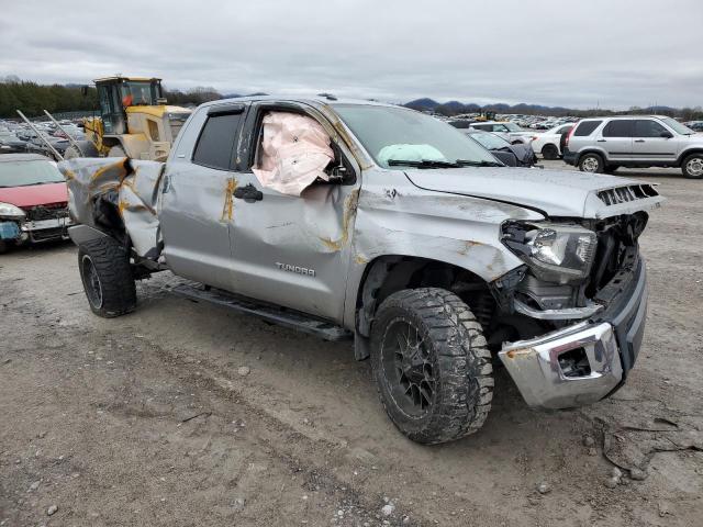 5TFRM5F12KX135144 - 2019 TOYOTA TUNDRA DOUBLE CAB SR/SR5 SILVER photo 4