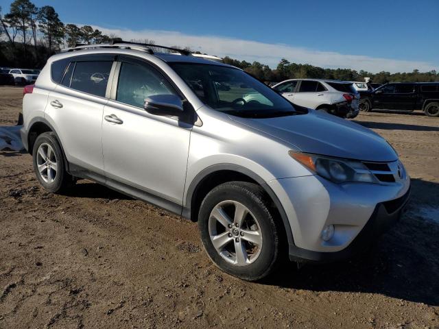 2T3WFREV7FW163329 - 2015 TOYOTA RAV4 XLE SILVER photo 4