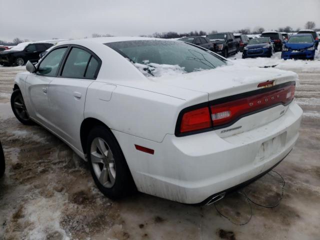 2B3CL3CG7BH607950 - 2011 DODGE CHARGER WHITE photo 2