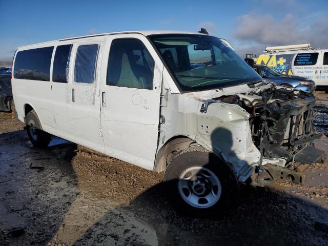 1GJZ7PFG4J1238194 - 2018 GMC SAVANA G3500 LT WHITE photo 4