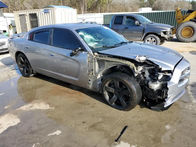 2C3CDXBGXDH593280 - 2013 DODGE CHARGER SE SILVER photo 4