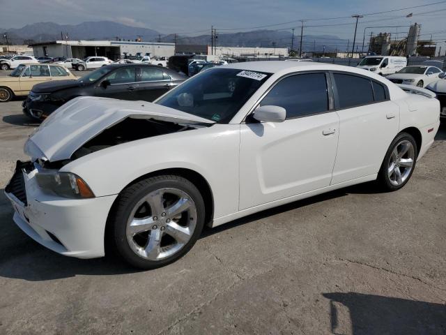 2B3CL3CG2BH560598 - 2011 DODGE CHARGER WHITE photo 1