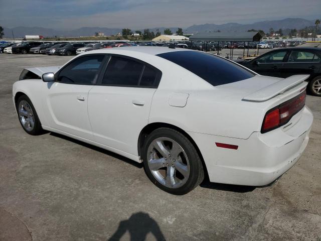 2B3CL3CG2BH560598 - 2011 DODGE CHARGER WHITE photo 2