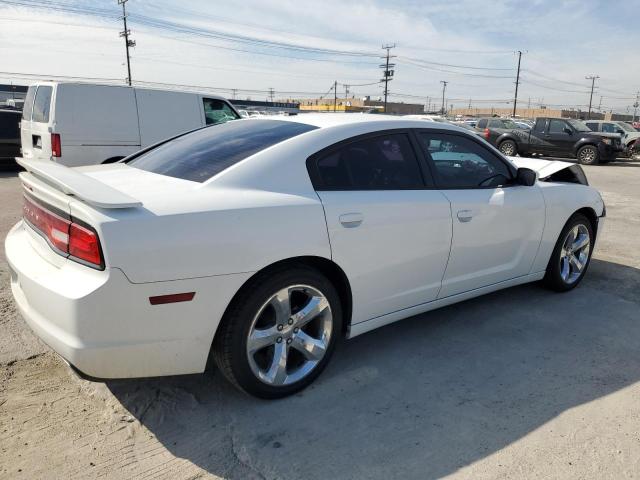 2B3CL3CG2BH560598 - 2011 DODGE CHARGER WHITE photo 3