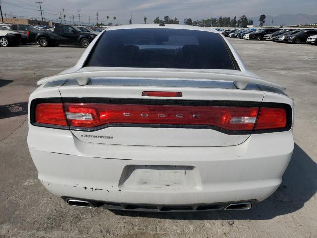 2B3CL3CG2BH560598 - 2011 DODGE CHARGER WHITE photo 6