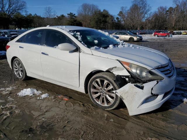 5NPEC4AC9BH106966 - 2011 HYUNDAI SONATA SE WHITE photo 4