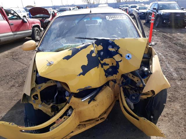 KL1TJ62634B251045 - 2004 CHEVROLET AVEO LS 黄色 照片 11