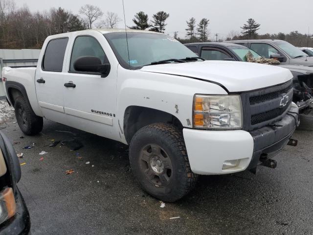 2GCEK13C071580375 - 2007 CHEVROLET SILVERADO K1500 CREW CAB WHITE photo 4