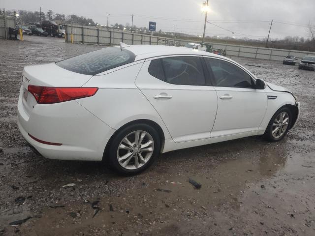 5XXGM4A73CG020493 - 2012 KIA OPTIMA LX WHITE photo 3