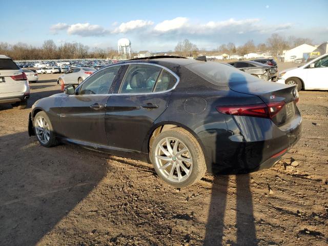 ZARFAEDN6J7597695 - 2018 ALFA ROMEO GIULIA Q4 BLACK photo 2