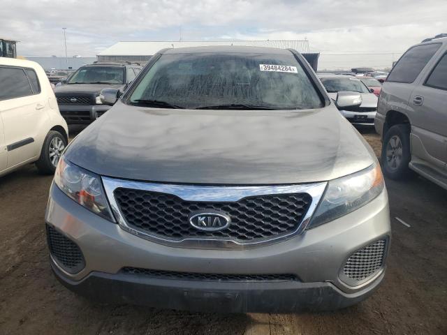 5XYKT3A1XDG333492 - 2013 KIA SORENTO LX GRAY photo 5