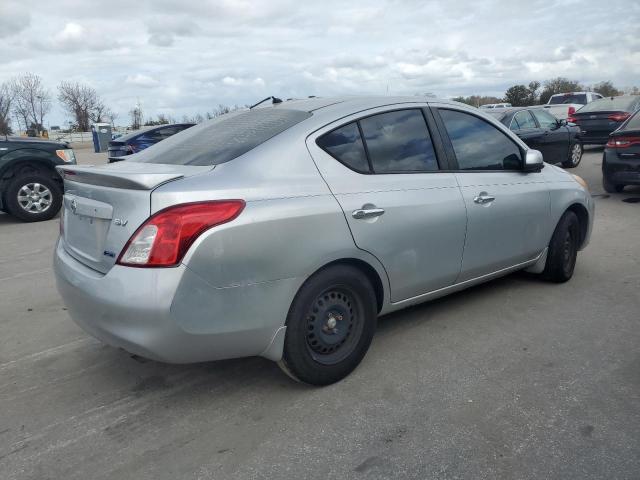 3N1CN7AP6DL829413 - 2013 NISSAN VERSA S WHITE photo 3