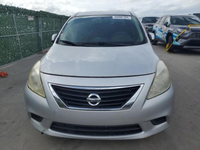 3N1CN7AP6DL829413 - 2013 NISSAN VERSA S WHITE photo 5