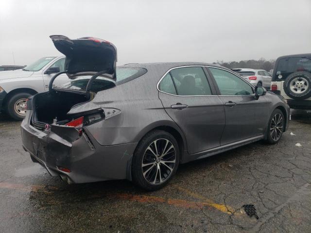 4T1B11HK9JU534668 - 2018 TOYOTA CAMRY L GRAY photo 3