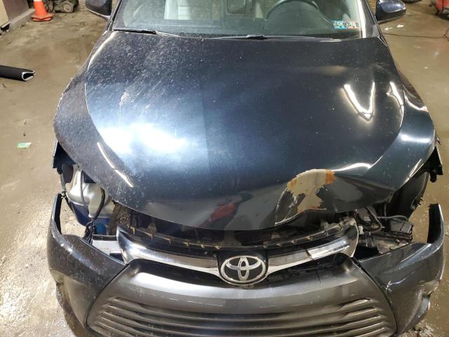 4T4BF1FK8FR497663 - 2015 TOYOTA CAMRY LE CHARCOAL photo 11