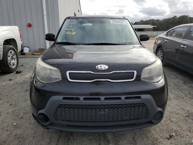 KNDJN2A29F7770828 - 2015 KIA SOUL BLACK photo 5