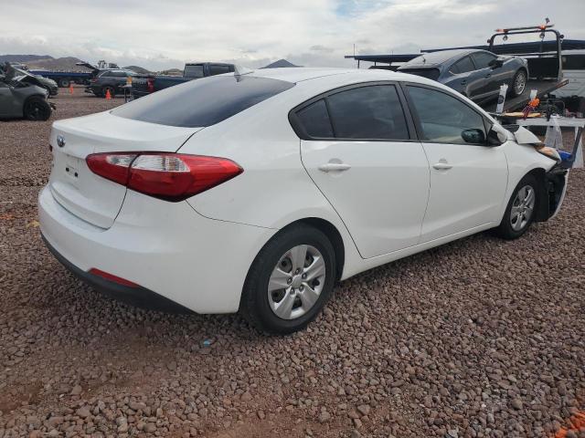 KNAFK4A60G5495714 - 2016 KIA FORTE LX WHITE photo 3