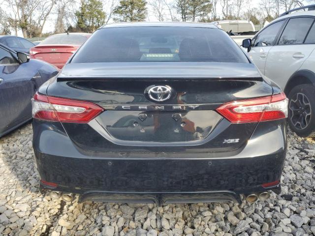 4T1B61HK0JU128103 - 2018 TOYOTA CAMRY XSE BLACK photo 6