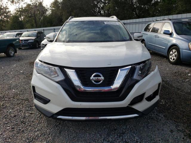 JN8AT2MT4HW144935 - 2017 NISSAN ROGUE S WHITE photo 5