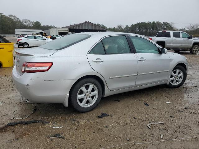 4T1BF3EK8AU030288 - 2010 TOYOTA CAMRY BASE SILVER photo 3