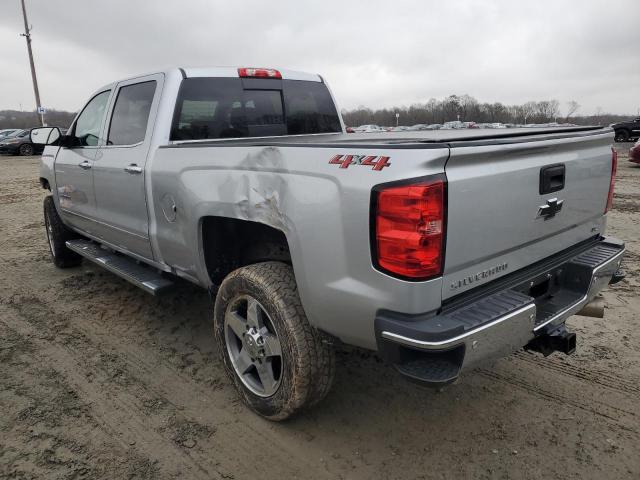 1GC1KWEY5JF127437 - 2018 CHEVROLET SILVERADO K2500 HEAVY DUTY LTZ SILVER photo 2