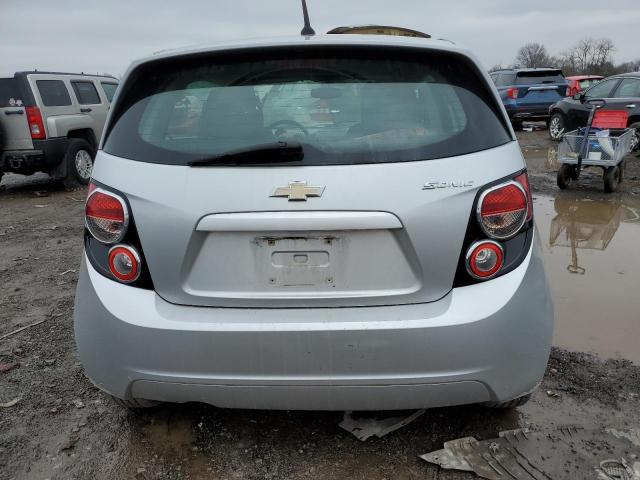 1G1JA6SH2E4130765 - 2014 CHEVROLET SONIC LS ვერცხლისფერი ფოტო 6