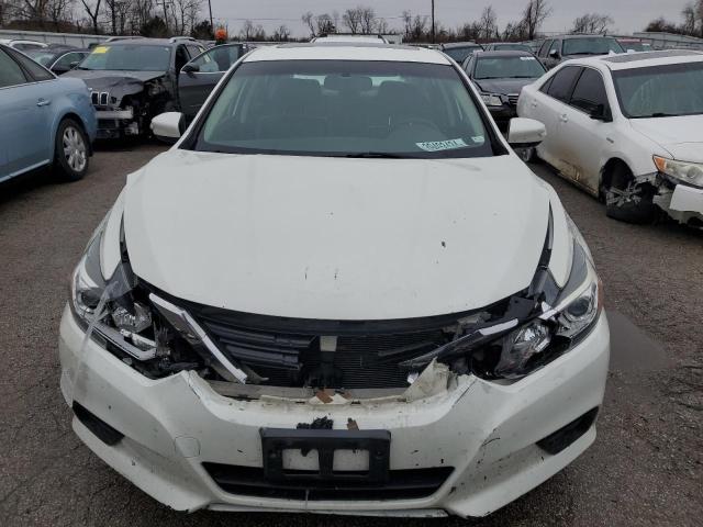 1N4AL3AP7HC278600 - 2017 NISSAN ALTIMA 2.5 WHITE photo 5