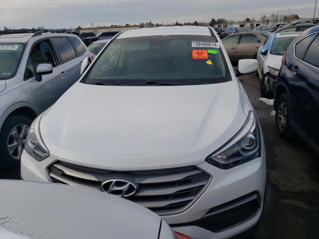 5NMZTDLB5JH071988 - 2018 HYUNDAI SANTA FE S WHITE photo 5