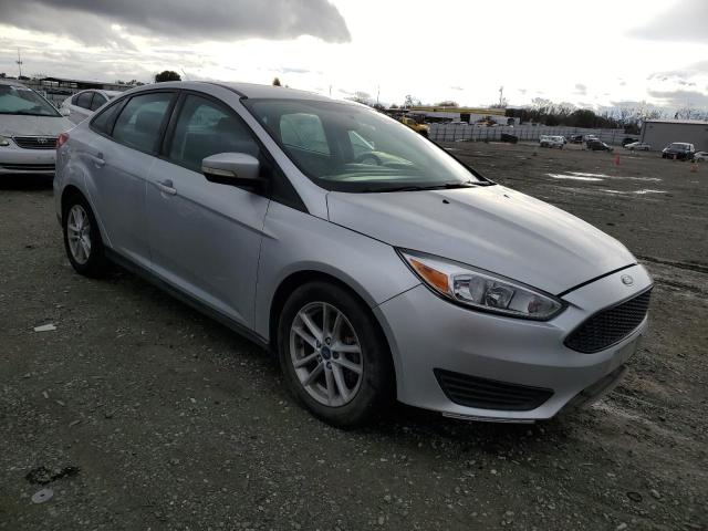 1FADP3F26HL304652 - 2017 FORD FOCUS SE SILVER photo 4