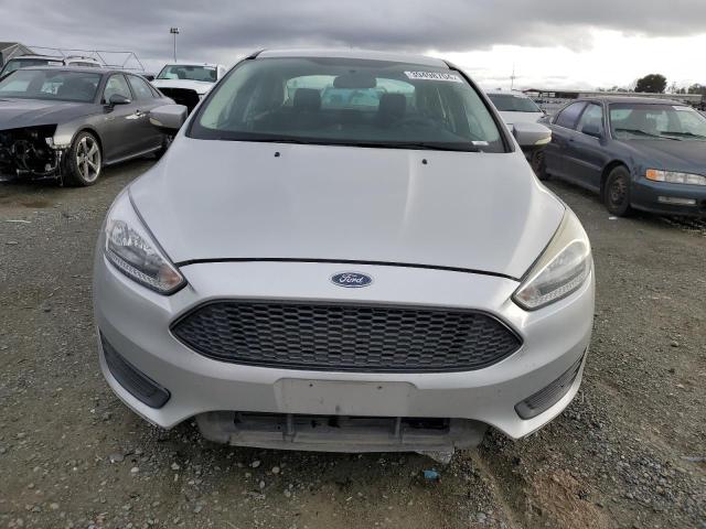 1FADP3F26HL304652 - 2017 FORD FOCUS SE SILVER photo 5