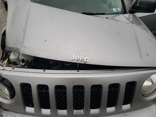 1C4NJRFB3FD324884 - 2015 JEEP PATRIOT LATITUDE SILVER photo 11