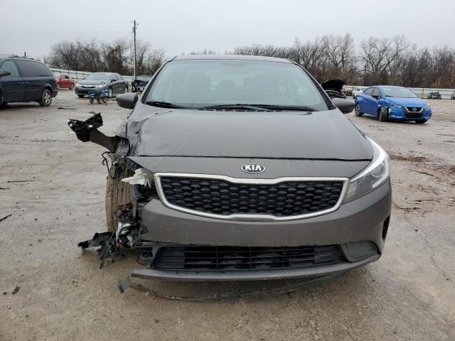 3KPFK4A76JE199779 - 2018 KIA FORTE LX GRAY photo 5